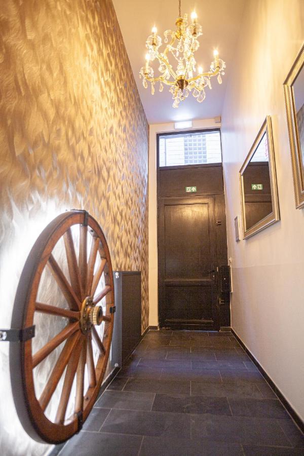 Luxury Suites Royal *